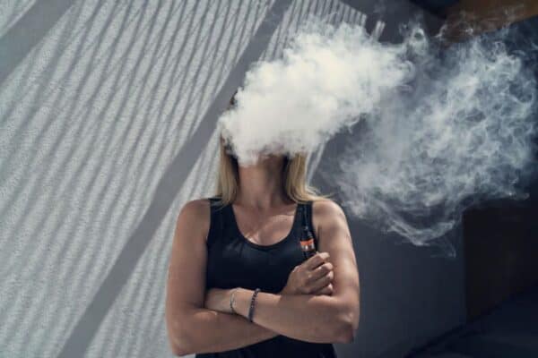 Simulação mostra o que acontece com o seu corpo se você consumir vape todos os dias por 30 dias