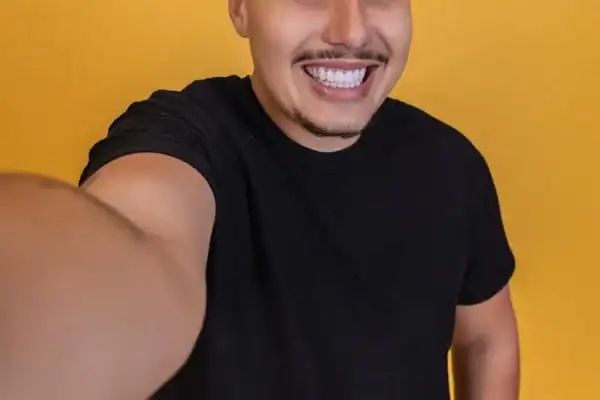 Pedro Henrique Espíndola processa a Globo pedindo indenização de R$ 4,2 milhões