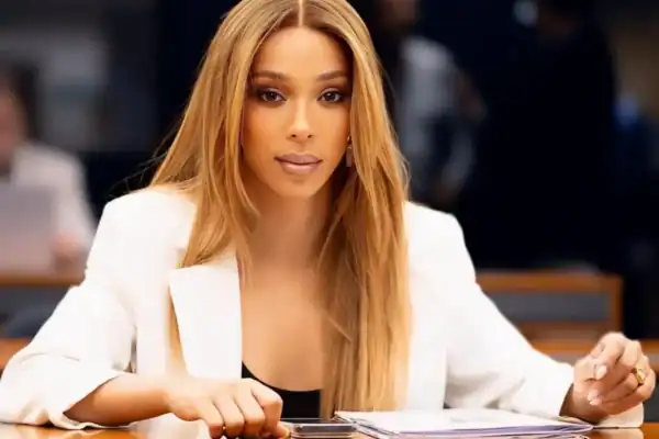 Erika Hilton é processada pela ONG Matria após declarações ofensivas a mulheres