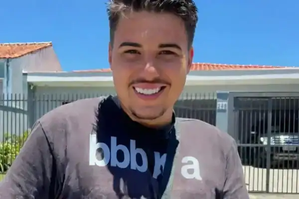 Ex-BBB Pedro Henrique Espíndola adota atitude radical após sair de clínica de reabilitação