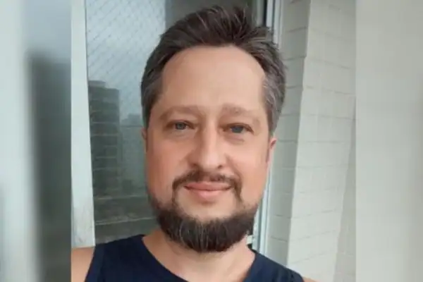 Pai morre ao salvar filho de sete anos de afogamento