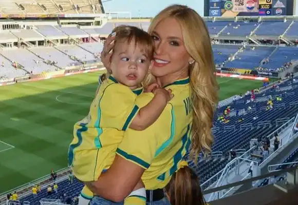 Virginia Fonseca exibe compras de tênis nos EUA para os filhos e web vê indireta a Zé Felipe