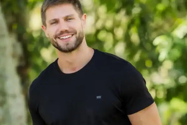 BBB 26: irmão de Jordana Morais faz convite inusitado a Jonas Sulzbach