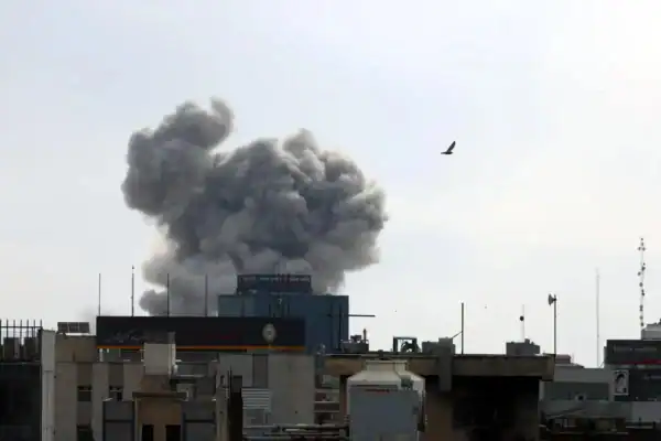 Irã e EUA avaliam proposta de cessar-fogo que pode pôr fim à guerra