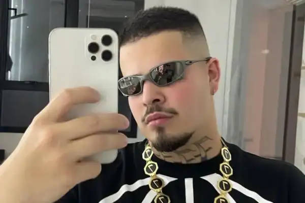 Jottapê é internado após passar mal, desmaiar e relatar dores no peito