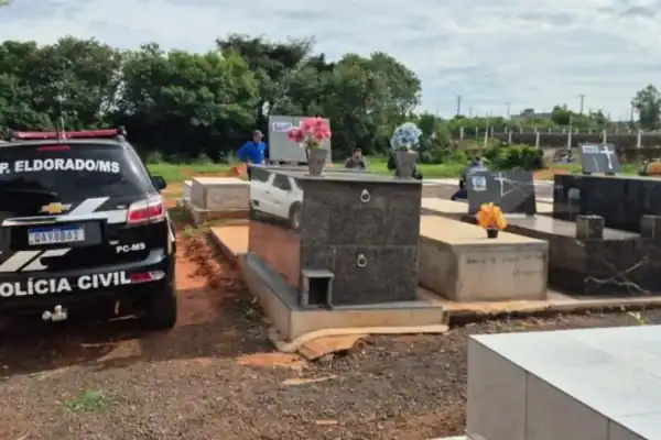 Trio suspeito de profanar sepultura e praticar necrofilia contra vítima de feminicídio
