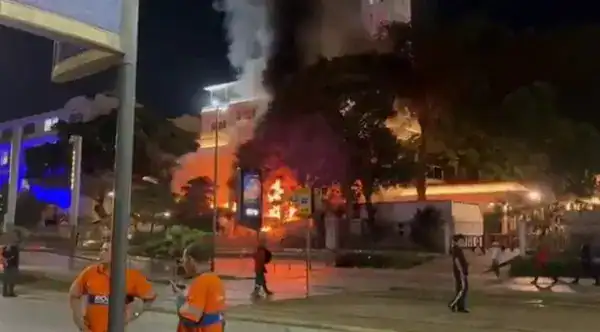 Fritadeira elétrica provoca incêndio em prédio histórico no Rio