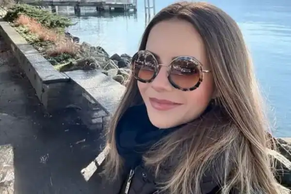 Sandy surpreende a web ao declarar amor ao novo namorado