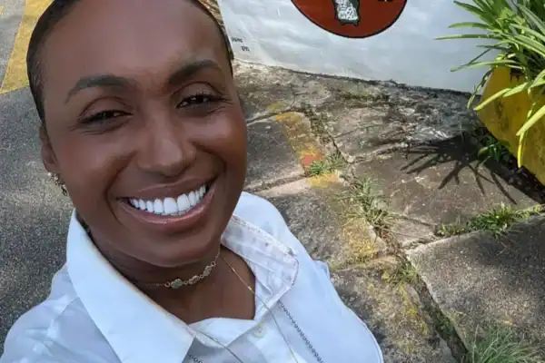 Mãe de GCM morta na Imigrantes faz desabafo emotivo em velório