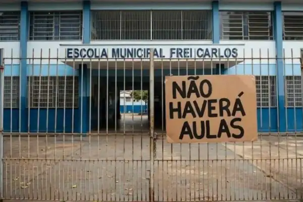 Governo confirma fechamento de escolas em maio e detalha ajustes do ano letivo