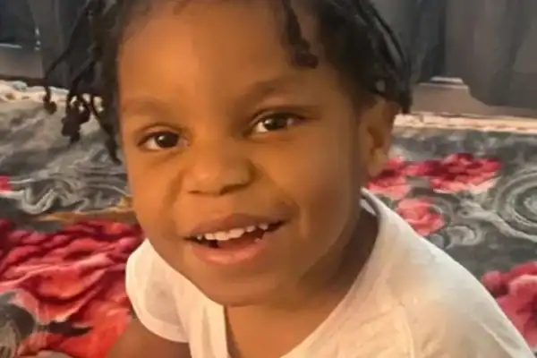 Menino de 5 anos é encontrado morto em lixeira após agressões