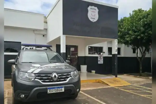 Mulher utilizava perucas e adolescentes em sequestro-relâmpago em Rondonópolis