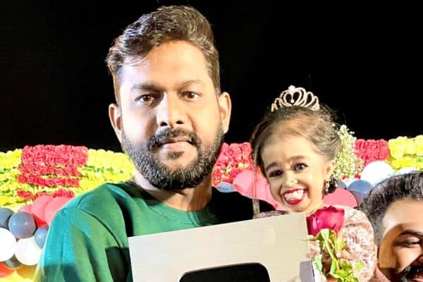 Mesmo sendo a mulher mais baixa do mundo, ela conseguiu um marido e o amor verdadeiro