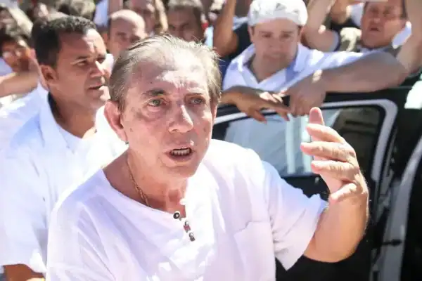 João de Deus, acusado de abusar de mais de 100 mulheres, tem pena reduzida pela metade