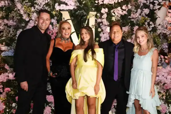Ausência de alguns filhos de Leonardo chama atenção na festa de 15 anos da neta