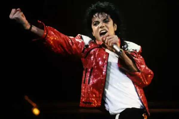 Descubra o que ocorreu com Neverland, o rancho de Michael Jackson