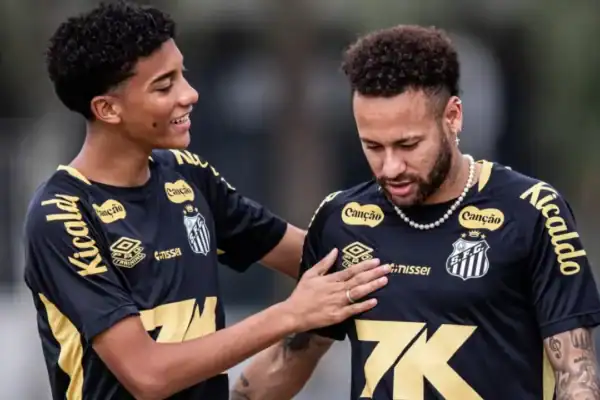 Depois da polêmica com Neymar, Robinho Jr. comenta rumores de saída do Santos