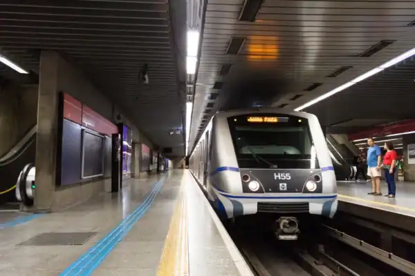 Greve do Metrô de São Paulo nesta quarta (13) é cancelada após liminar de 100% no pico