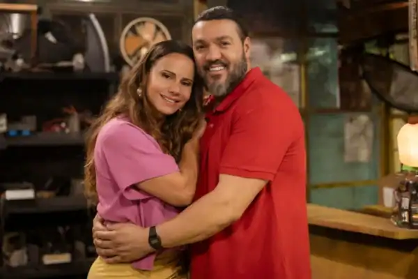 Mãe de Gracyanne Barbosa critica Viviane Araújo após fala sobre cenas com Belo