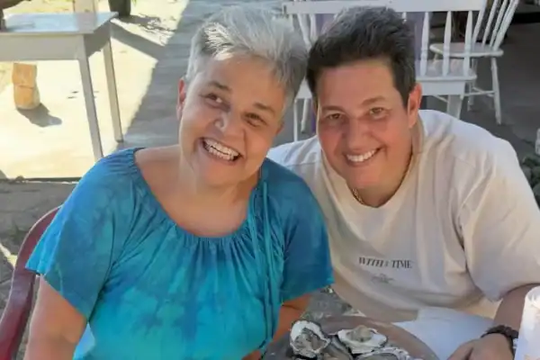 Claudia Rodrigues mostra rotina intensa de tratamento contra doença grave