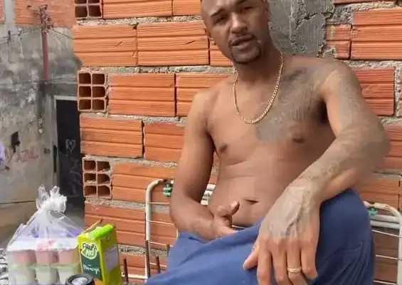 Quem é o MC GDS suspeito de agredir namorada a pauladas?