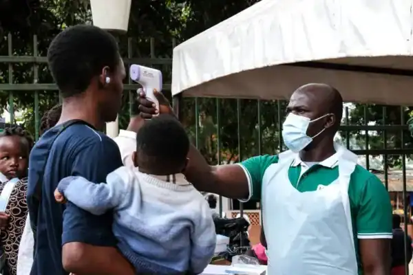 Relembre o surto de Ebola em Uganda antes da nova emergência global