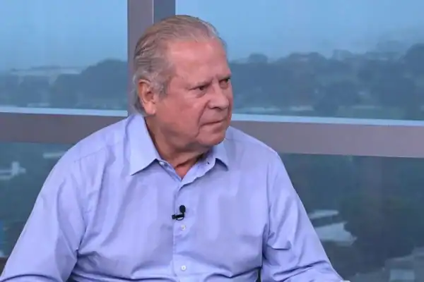 José Dirceu é hospitalizado em SP após diagnóstico de linfoma