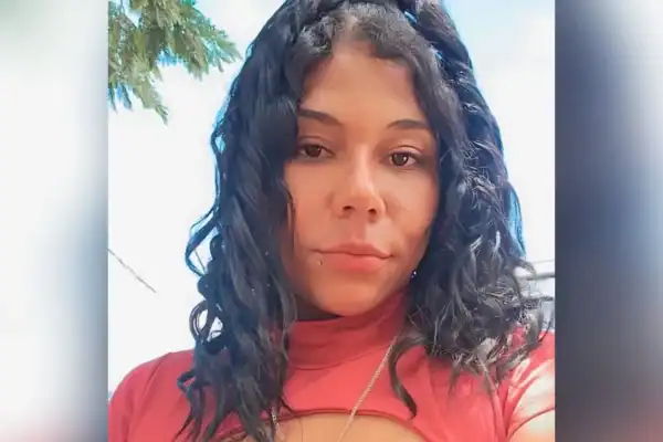 Jovem conhecida como ‘Indinha’ morre em grave acidente de motocicleta