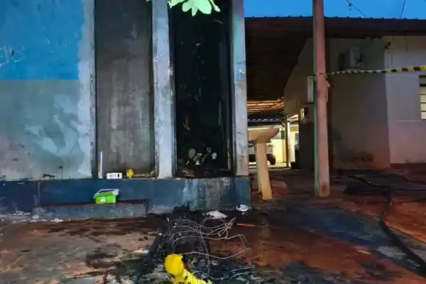 Mulher ateia fogo em banheiro de bar e mata homem em situação de rua em Dourados