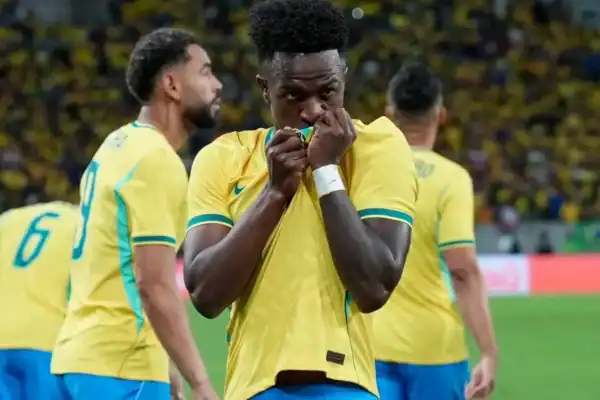 Vini Jr. faz dois gols no primeiro tempo contra a Escócia e detalhe chama atenção