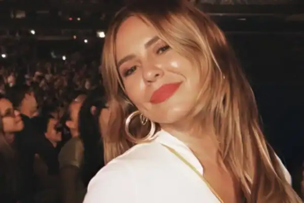 Paolla Oliveira envia recado e reflete sobre o Dia dos Namorados