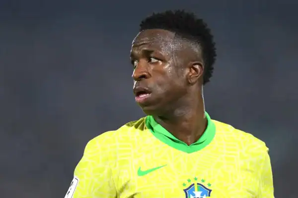 Vini Jr. rouba a cena de Neymar em vitória do Brasil sobre a Escócia