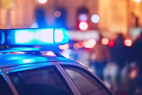 Motoboy resgata bebê sozinha na rua: ‘Achei que era um cachorro’