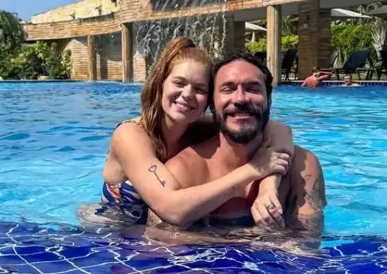 Viih Tube e Eliezer cancelam reality show com empregados após críticas na internet