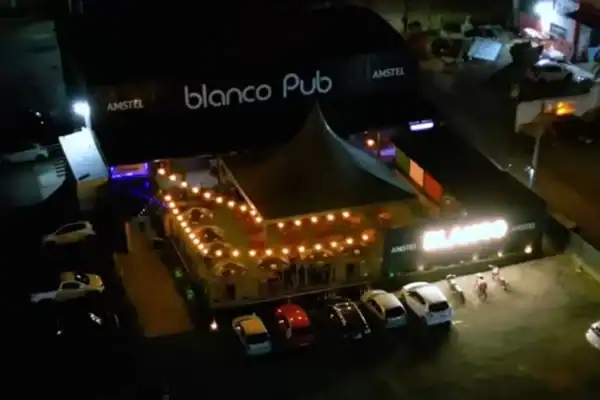 Confronto com a polícia após ataque em casa de shows mata dois suspeitos