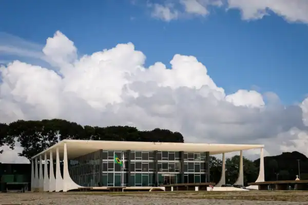 Advogado de Goiás reivindica R$ 12 bilhões ao STF por suposta clonagem de DNA