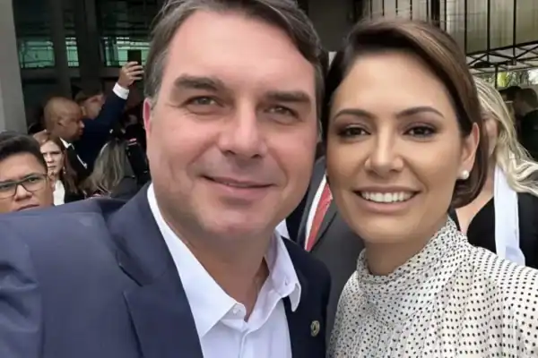 Articulação familiar garantiu a trégua entre Michelle e Flávio Bolsonaro