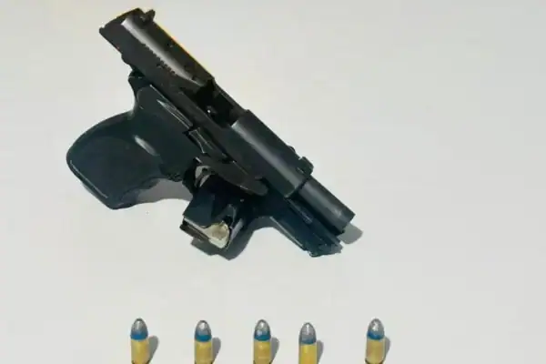Homem é preso em Ipatinga após colidir com moto da PM durante tentativa de fuga