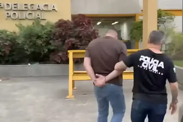 Falso médico é detido enquanto atendia criança com tumor cerebral