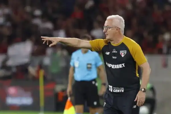 Dorival lamenta nova virada do São Paulo e ressalta fase muito difícil