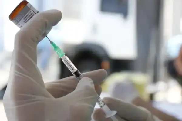 Quase 300 mil recebem vacina contra sarampo em SP; veja como se prevenir