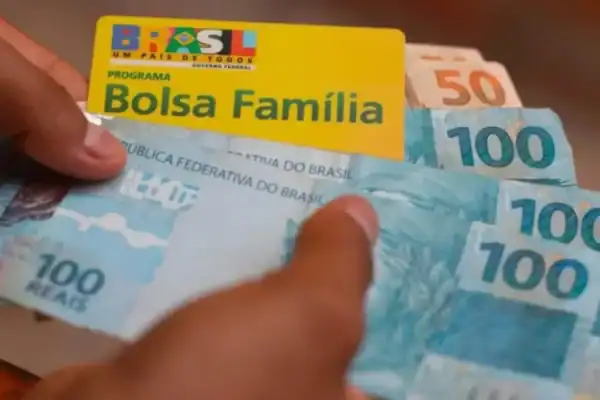 Famílias com Bolsa Família cancelado retomam benefício ao regularizar Cadastro Único