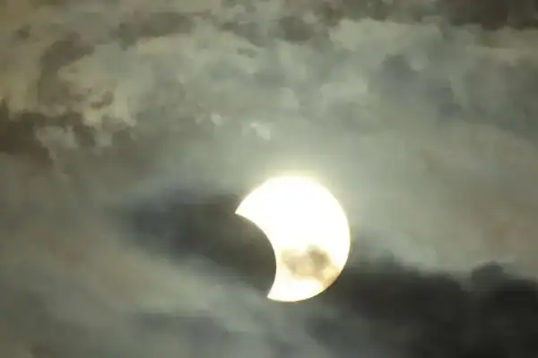 Eclipse solar total será visto no Brasil? Descubra os detalhes