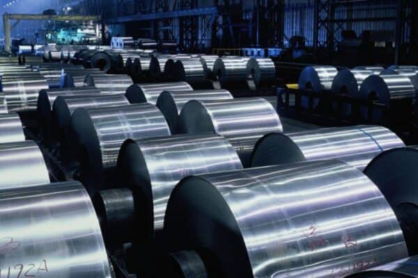 Governo australiano aporta US$ 1,8 bilhão para socorrer fundição de alumínio da Rio Tinto