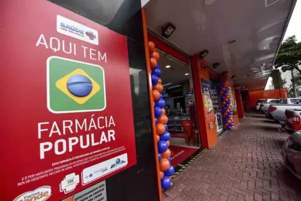 Governo avalia incluir exames e teleatendimento na Farmácia Popular