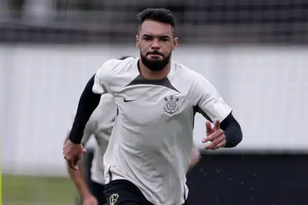 Raniele se retrata pela expulsão que quase eliminou o Corinthians