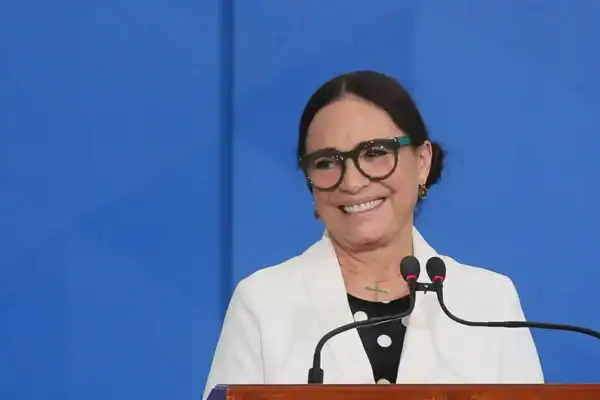Regina Duarte revela como sua vida mudou após passagem como ministra de Bolsonaro