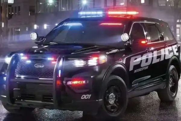 Polícia de Tulsa procura homem suspeito de atacar comércios de forma inusitada