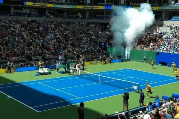 Tenistas britânicas reclamam de odor de maconha no US Open, diz jornal