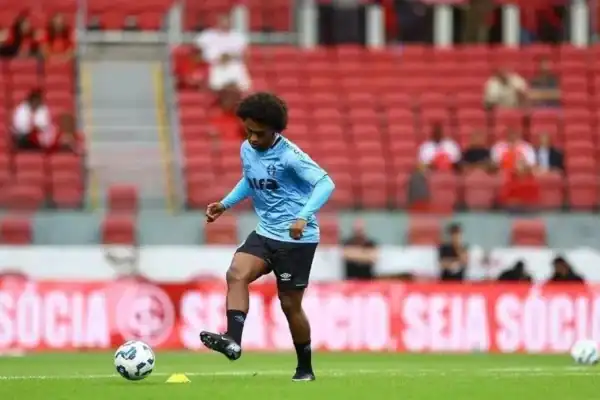 Willian confirma rescisão e se despede do Grêmio após temporada apagada